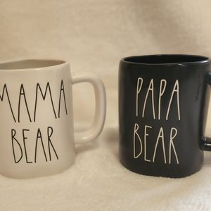 Set of 2 Rae Dunn "PAPA BEAR and MAMA BEAR " coffee mugs 🐻 🐻